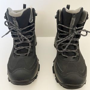 Columbia Hiking Boots Size 7